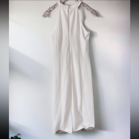 Julia Jordan White/Ivory Twist Front Halter Neck Sleeveless Sheath Dress
Size 2 - Picture 8 of 12